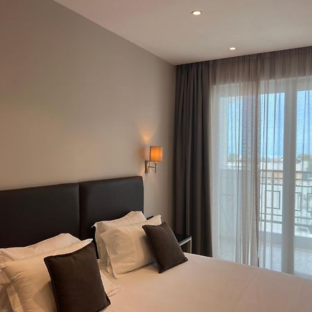 Coastline Luxury Apart Hotel Golem  Kültér fotó