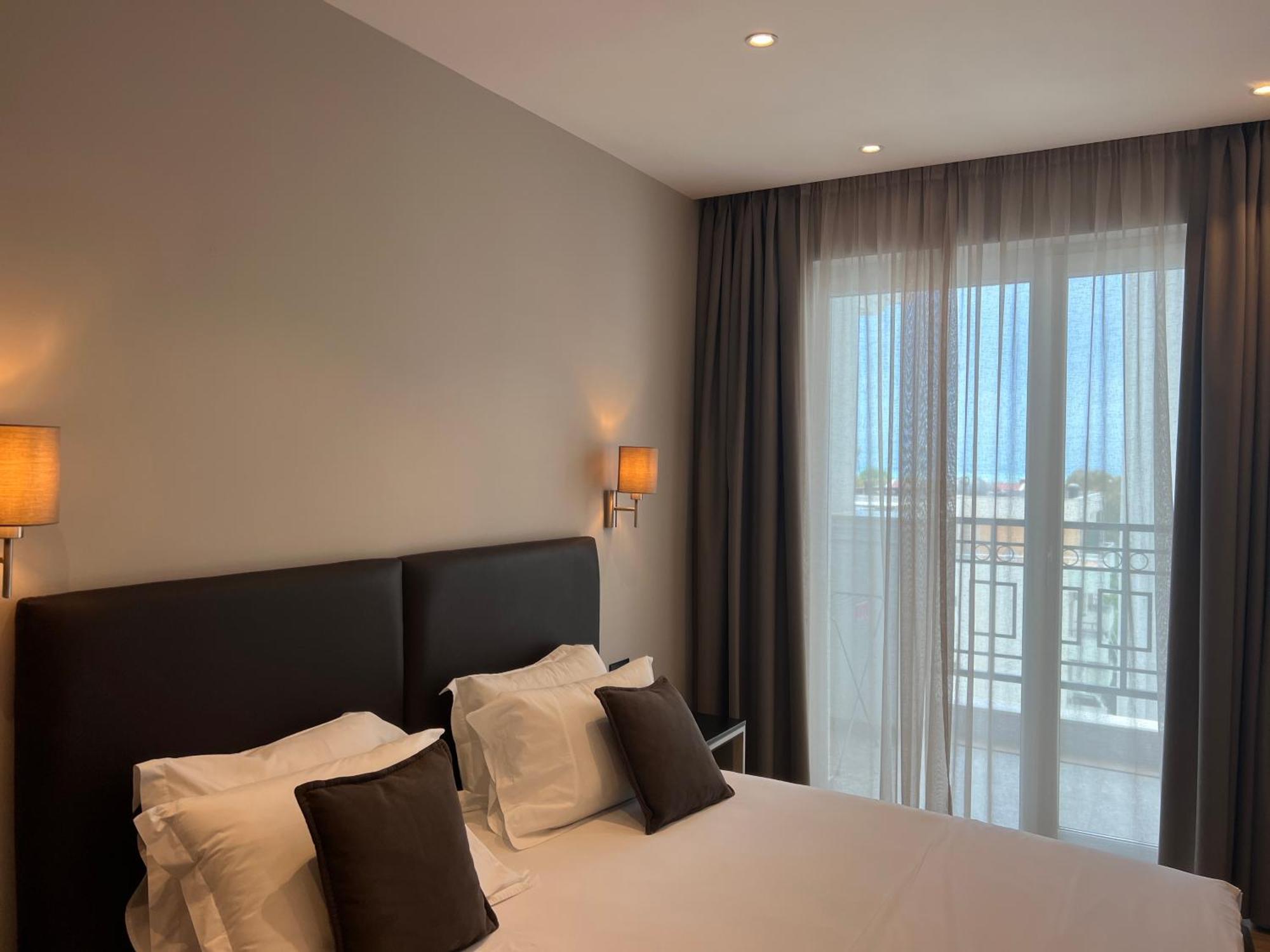Coastline Luxury Apart Hotel Golem  Kültér fotó