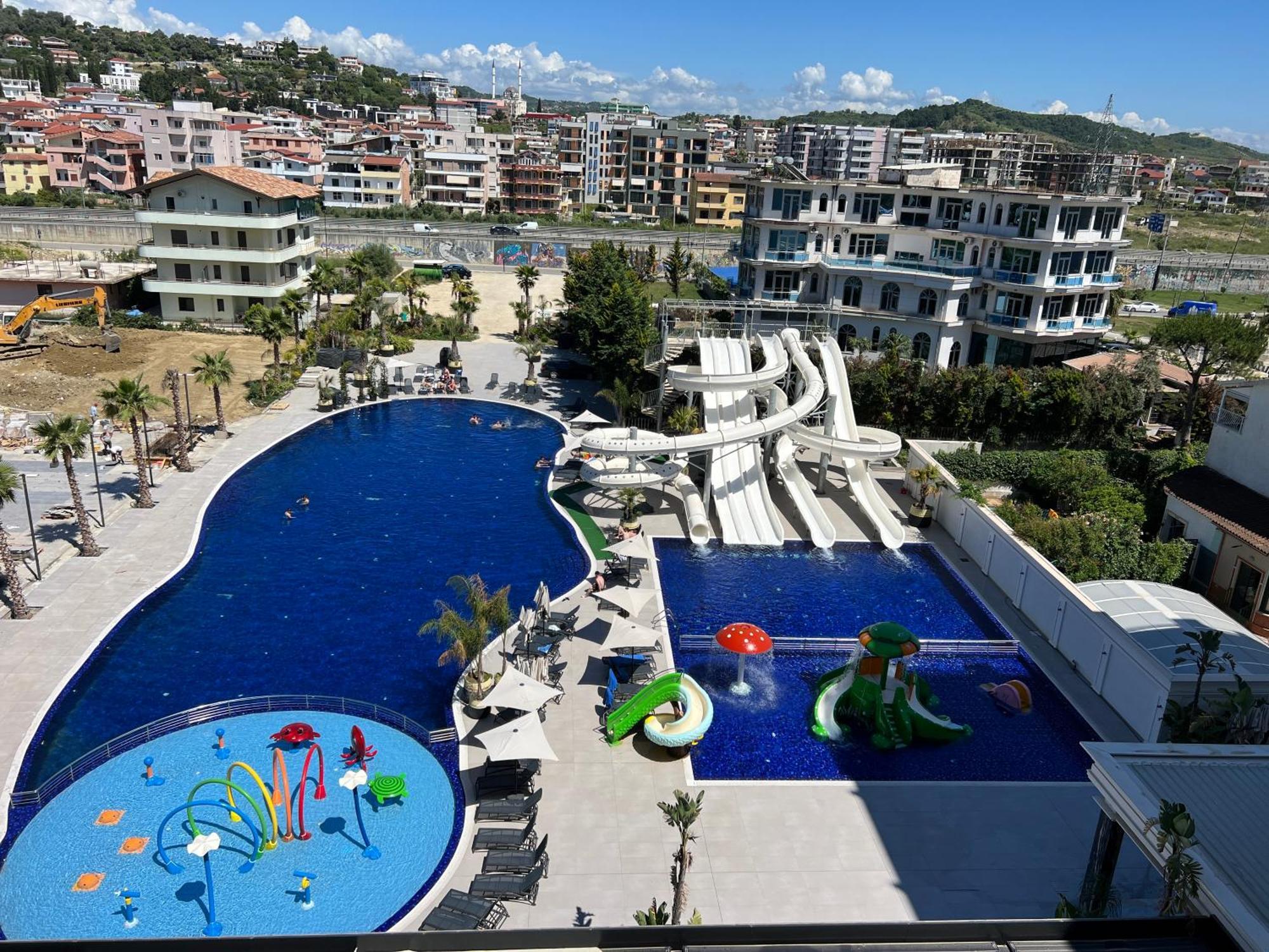 Coastline Luxury Apart Hotel Golem  Kültér fotó