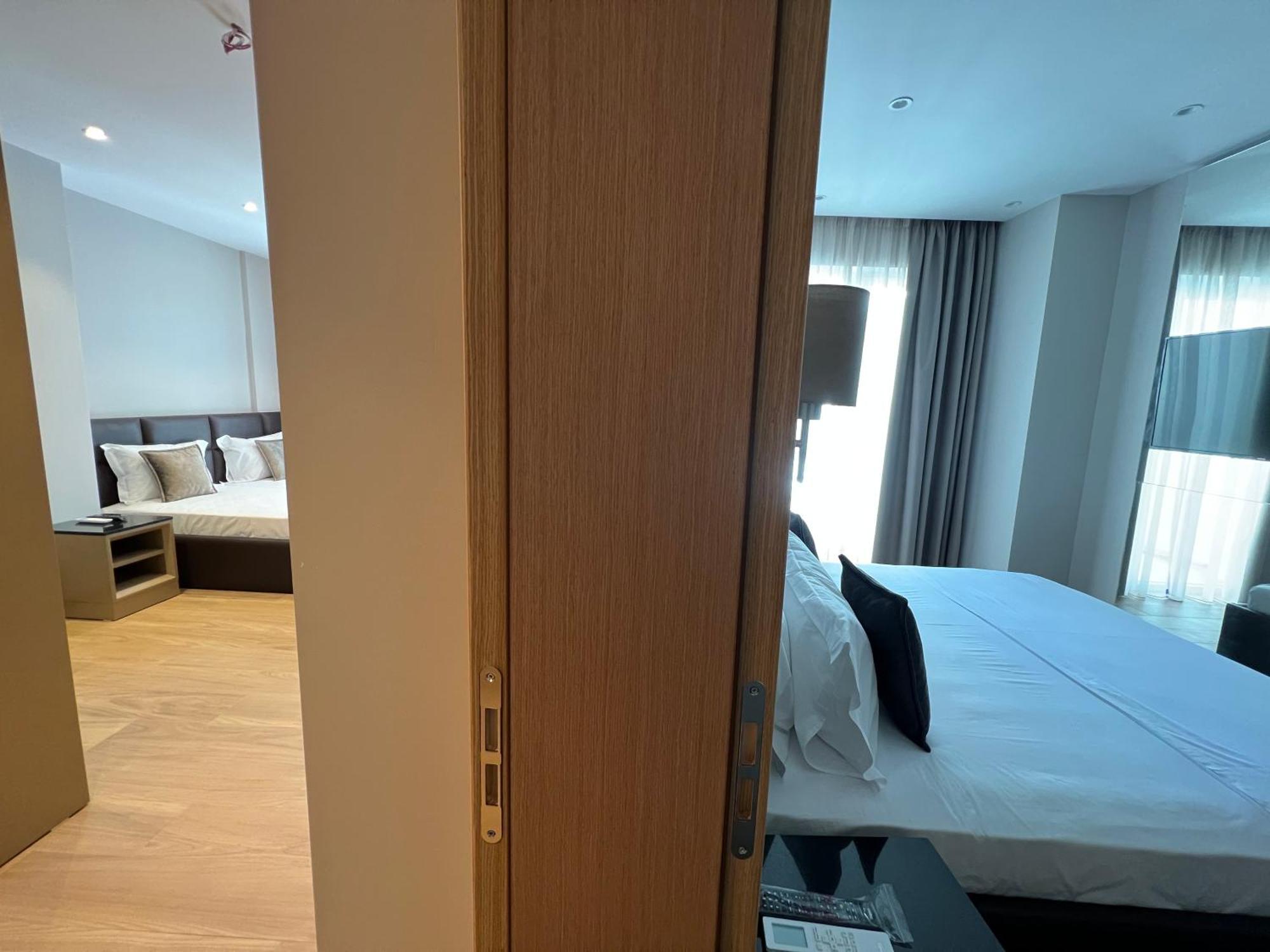 Coastline Luxury Apart Hotel Golem  Kültér fotó